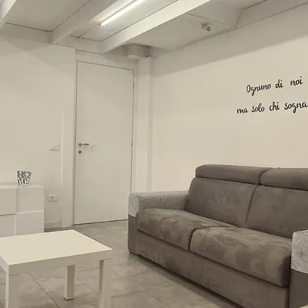 בית נופש La Via Lattea Studio Flat לה ספציה